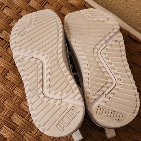 Puma White and Silver Athletic Shoes - Picture 5 of 6